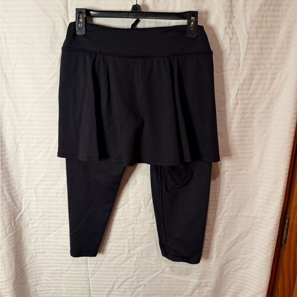 Black Skirted Knee Length Leggings XL w Ball Pockets - Excellent Condition